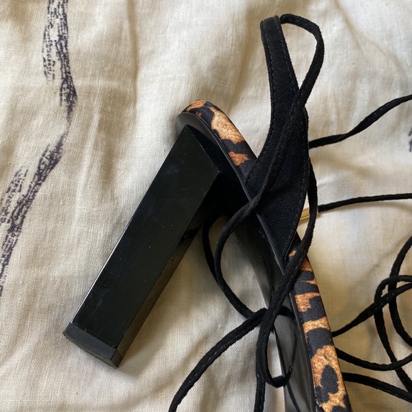 ASOS DESIGN picked up leg tie pointed high heels in leopard US10 - Picture 8 of 8